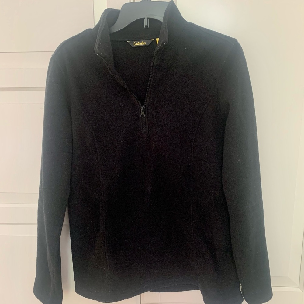 Cabela’s Men’s quarter zip pullover fleece. Size medium